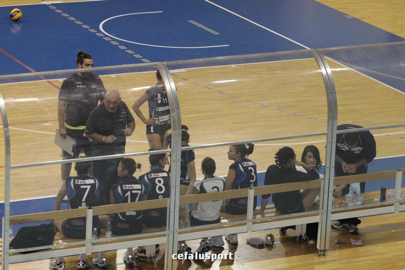 111030 volley 223_tn.jpg